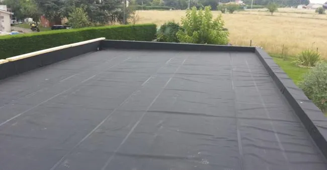 Etanchéité des toitures plates avec bâche EPDM